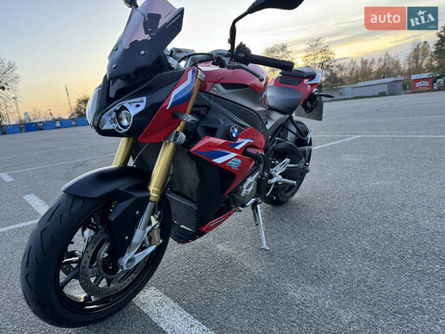 Червоний БМВ S 1000R, об'ємом двигуна 1 л та пробігом 12 тис. км за 14000 $, фото 11 на Automoto.ua
