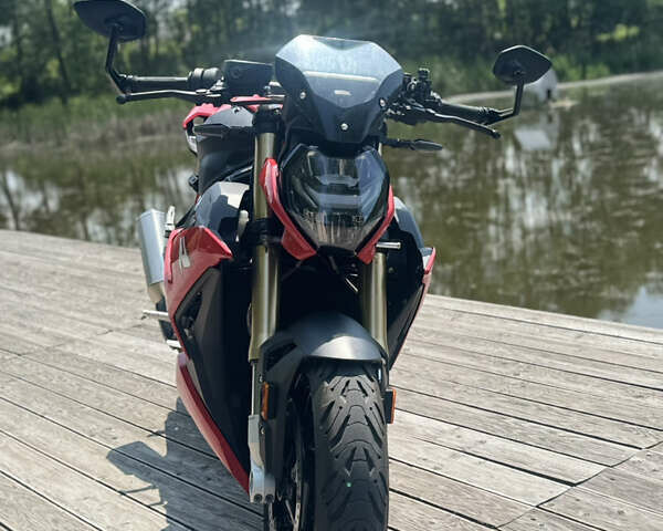Красный БМВ S 1000R, объемом двигателя 1 л и пробегом 15 тыс. км за 19900 $, фото 6 на Automoto.ua