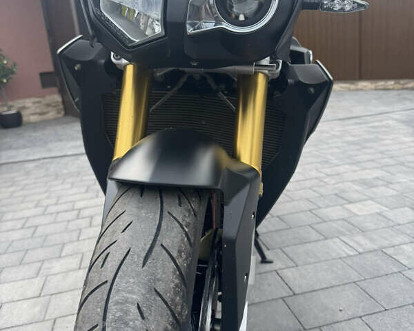 БМВ S 1000R, об'ємом двигуна 1 л та пробігом 11 тис. км за 15000 $, фото 8 на Automoto.ua