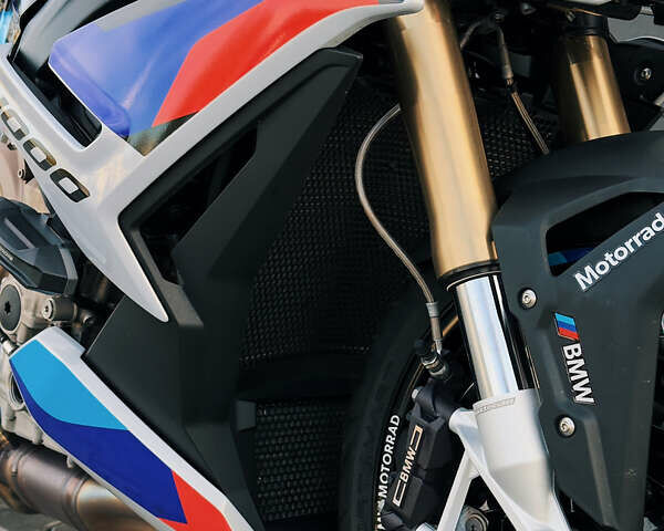 БМВ S 1000R, объемом двигателя 1 л и пробегом 10 тыс. км за 19400 $, фото 9 на Automoto.ua