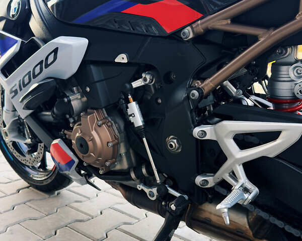 БМВ S 1000R, объемом двигателя 1 л и пробегом 10 тыс. км за 19400 $, фото 10 на Automoto.ua
