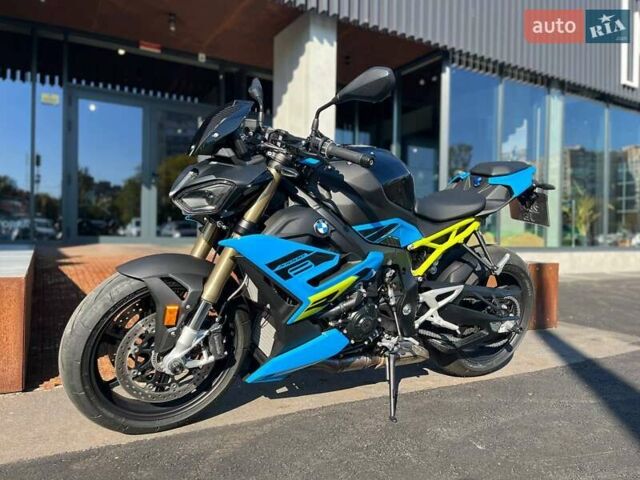 Синий БМВ S 1000R, объемом двигателя 1 л и пробегом 1 тыс. км за 23856 $, фото 4 на Automoto.ua