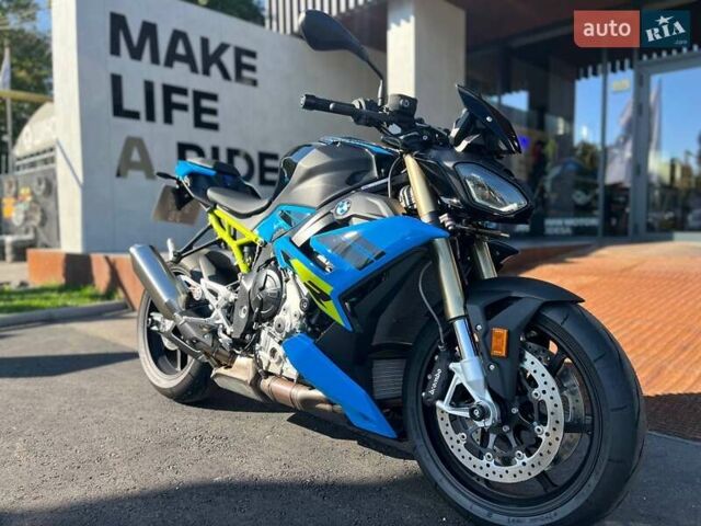 Синий БМВ S 1000R, объемом двигателя 1 л и пробегом 1 тыс. км за 23856 $, фото 7 на Automoto.ua