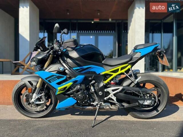 Синий БМВ S 1000R, объемом двигателя 1 л и пробегом 1 тыс. км за 23856 $, фото 1 на Automoto.ua