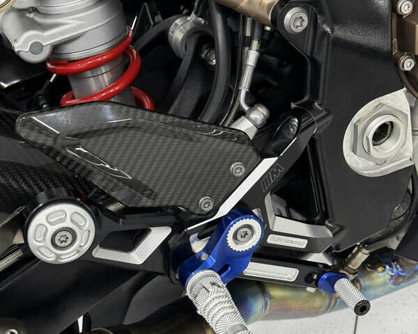 Белый БМВ S 1000RR, объемом двигателя 1 л и пробегом 15 тыс. км за 24500 $, фото 3 на Automoto.ua