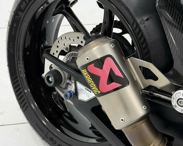 Белый БМВ S 1000RR, объемом двигателя 1 л и пробегом 15 тыс. км за 24500 $, фото 2 на Automoto.ua