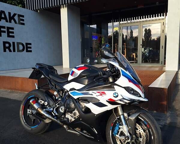 Белый БМВ S 1000RR, объемом двигателя 1 л и пробегом 12 тыс. км за 24000 $, фото 2 на Automoto.ua