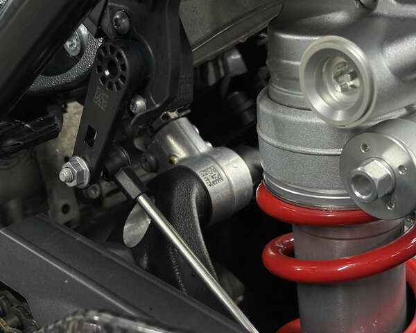 Белый БМВ S 1000RR, объемом двигателя 1 л и пробегом 8 тыс. км за 24500 $, фото 10 на Automoto.ua