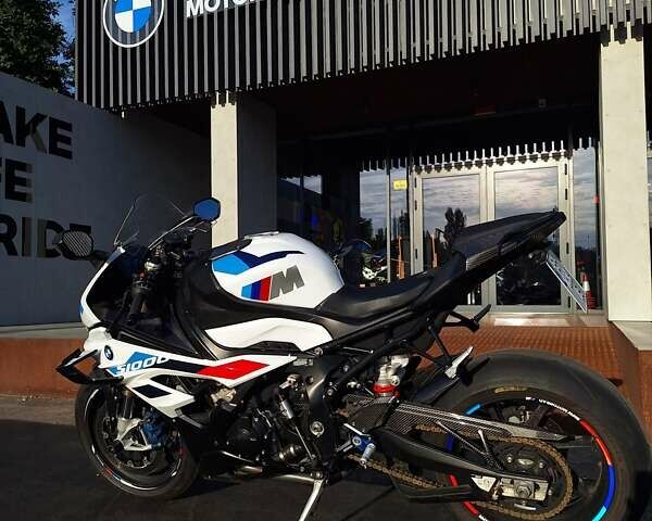 Белый БМВ S 1000RR, объемом двигателя 1 л и пробегом 12 тыс. км за 24000 $, фото 8 на Automoto.ua
