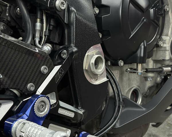 Белый БМВ S 1000RR, объемом двигателя 1 л и пробегом 8 тыс. км за 24500 $, фото 12 на Automoto.ua