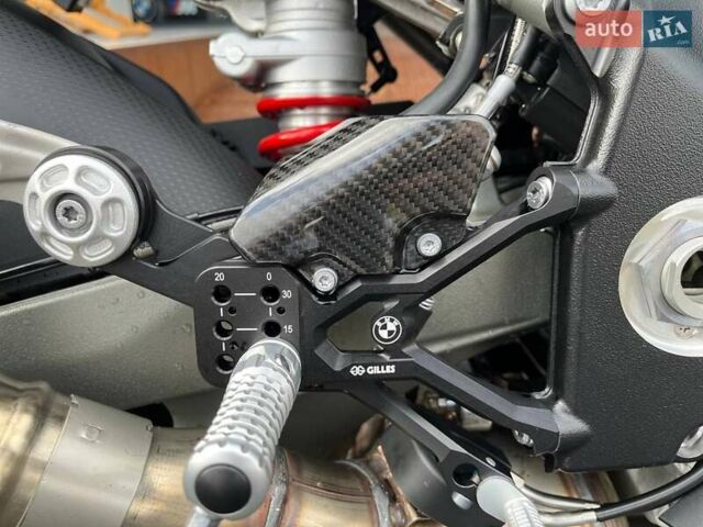 Білий БМВ S 1000RR, об'ємом двигуна 1 л та пробігом 1 тис. км за 29722 $, фото 17 на Automoto.ua