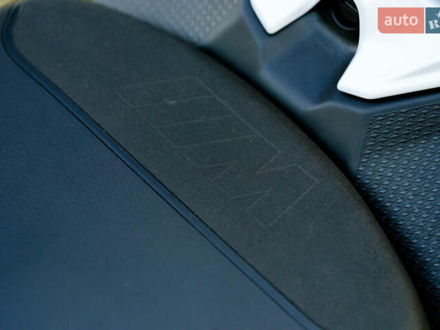 Білий БМВ S 1000RR, об'ємом двигуна 1 л та пробігом 3 тис. км за 33000 $, фото 16 на Automoto.ua