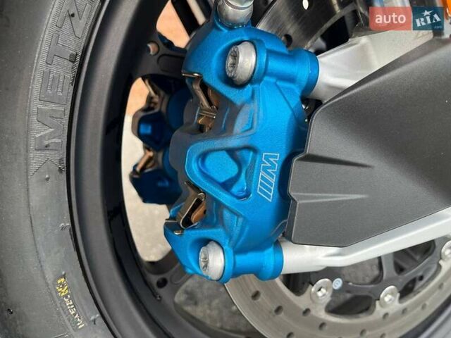 Білий БМВ S 1000RR, об'ємом двигуна 1 л та пробігом 1 тис. км за 29722 $, фото 18 на Automoto.ua