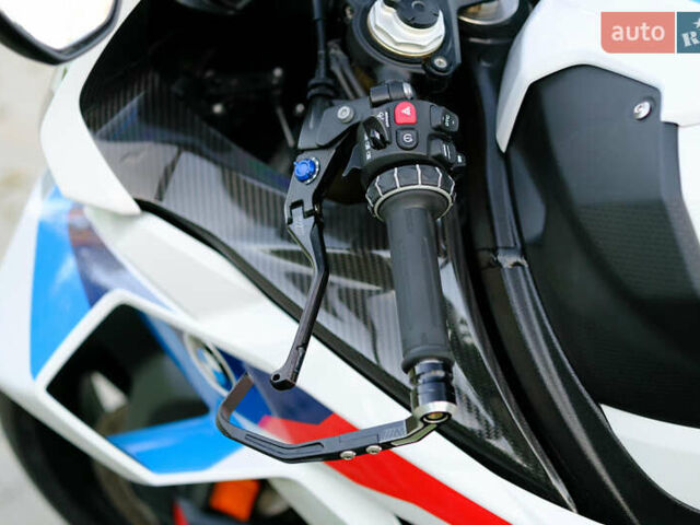 Білий БМВ S 1000RR, об'ємом двигуна 1 л та пробігом 3 тис. км за 33000 $, фото 17 на Automoto.ua