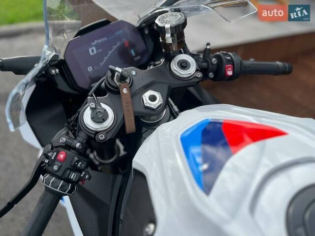 Білий БМВ S 1000RR, об'ємом двигуна 1 л та пробігом 1 тис. км за 29722 $, фото 9 на Automoto.ua