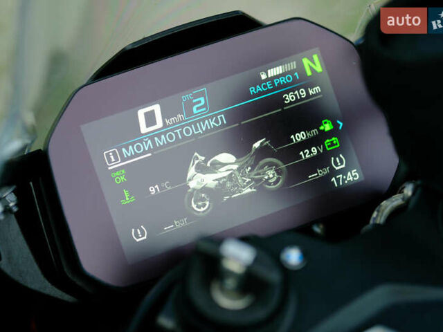 Білий БМВ S 1000RR, об'ємом двигуна 1 л та пробігом 3 тис. км за 33000 $, фото 12 на Automoto.ua
