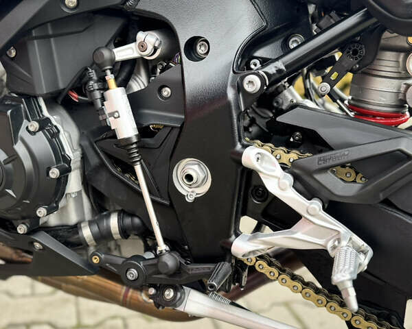 Чорний БМВ S 1000RR, об'ємом двигуна 1 л та пробігом 5 тис. км за 33000 $, фото 10 на Automoto.ua