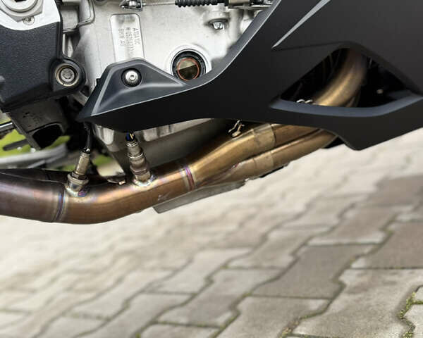 Чорний БМВ S 1000RR, об'ємом двигуна 1 л та пробігом 5 тис. км за 33000 $, фото 12 на Automoto.ua