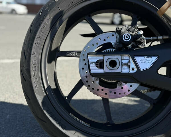 Чорний БМВ S 1000RR, об'ємом двигуна 1 л та пробігом 22 тис. км за 21000 $, фото 8 на Automoto.ua