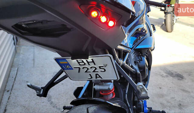 Черный БМВ S 1000RR, объемом двигателя 0 л и пробегом 2 тыс. км за 23500 $, фото 4 на Automoto.ua