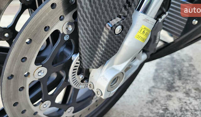 Черный БМВ S 1000RR, объемом двигателя 0 л и пробегом 2 тыс. км за 23500 $, фото 8 на Automoto.ua