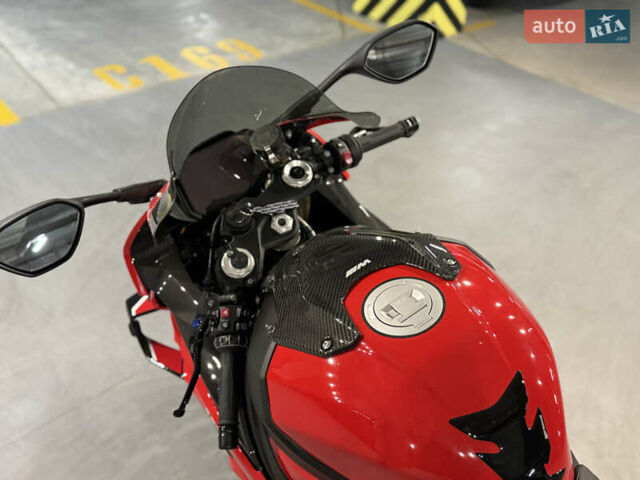 Красный БМВ S 1000RR, объемом двигателя 0 л и пробегом 9 тыс. км за 29734 $, фото 6 на Automoto.ua