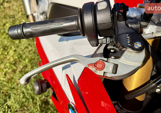 Красный БМВ S 1000RR, объемом двигателя 1 л и пробегом 26 тыс. км за 15200 $, фото 7 на Automoto.ua