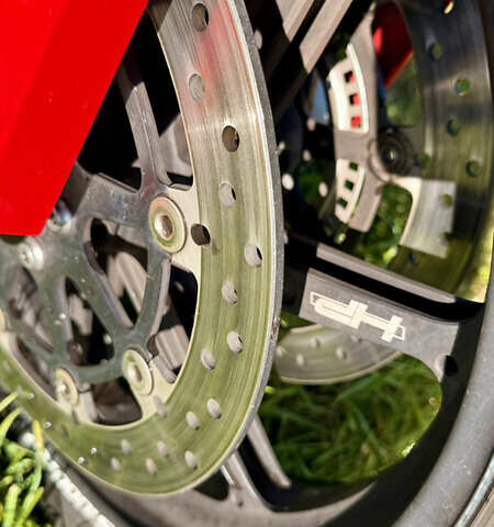 Красный БМВ S 1000RR, объемом двигателя 1 л и пробегом 26 тыс. км за 15200 $, фото 9 на Automoto.ua