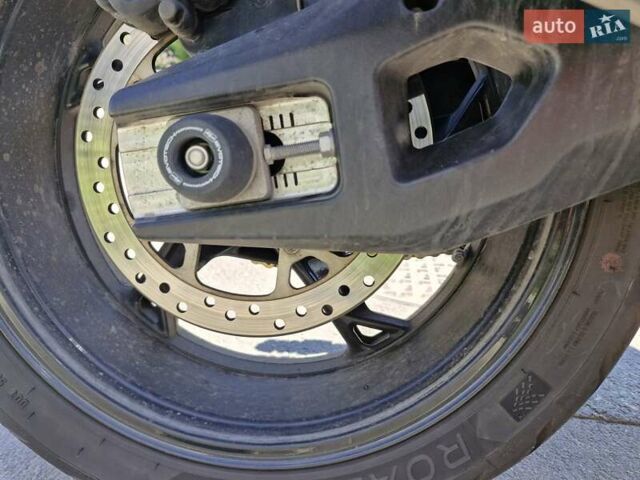 Черный БМВ S 1000XR, объемом двигателя 1 л и пробегом 10 тыс. км за 20500 $, фото 3 на Automoto.ua