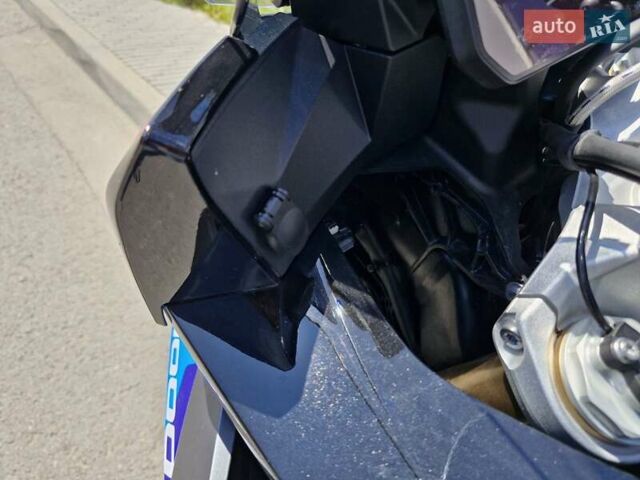 Черный БМВ S 1000XR, объемом двигателя 1 л и пробегом 10 тыс. км за 20500 $, фото 22 на Automoto.ua