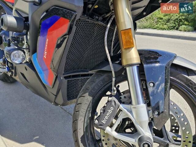 Черный БМВ S 1000XR, объемом двигателя 1 л и пробегом 10 тыс. км за 20500 $, фото 4 на Automoto.ua