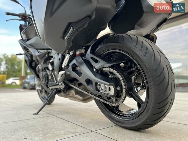 Черный БМВ S 1000XR, объемом двигателя 1 л и пробегом 4 тыс. км за 24096 $, фото 15 на Automoto.ua