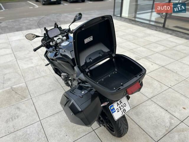 Черный БМВ S 1000XR, объемом двигателя 1 л и пробегом 4 тыс. км за 24096 $, фото 19 на Automoto.ua