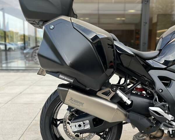Черный БМВ S 1000XR, объемом двигателя 1 л и пробегом 4 тыс. км за 24096 $, фото 21 на Automoto.ua