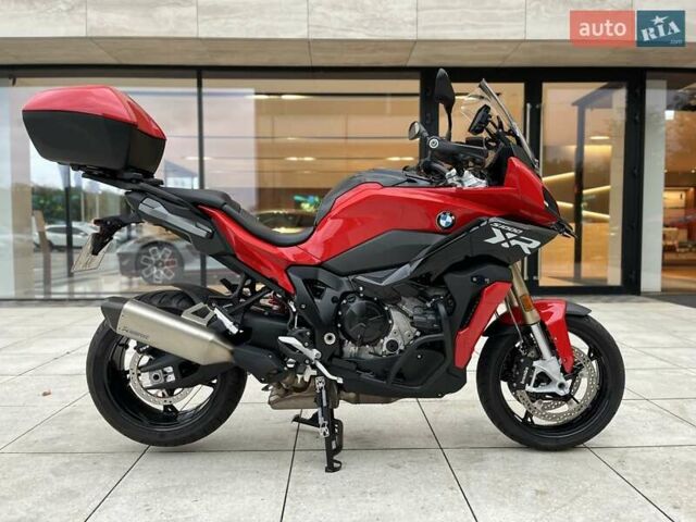 Красный БМВ S 1000XR, объемом двигателя 1 л и пробегом 5 тыс. км за 20800 $, фото 2 на Automoto.ua