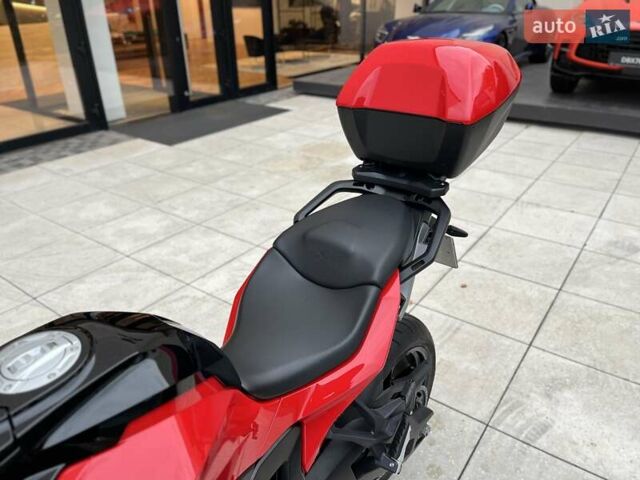 Красный БМВ S 1000XR, объемом двигателя 1 л и пробегом 5 тыс. км за 20800 $, фото 23 на Automoto.ua