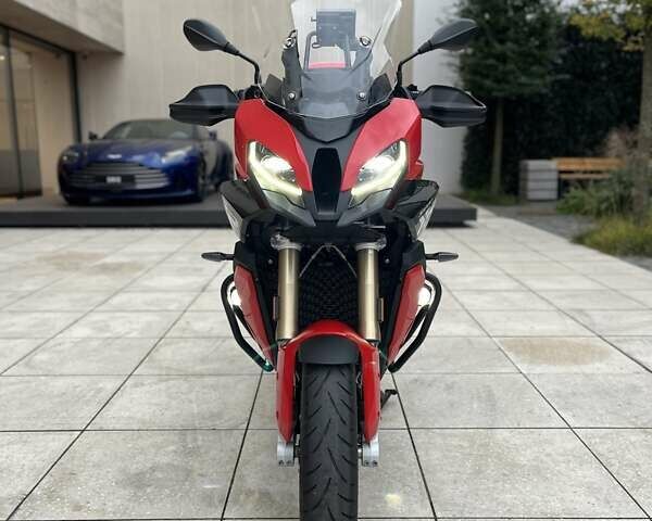 Красный БМВ S 1000XR, объемом двигателя 1 л и пробегом 5 тыс. км за 20800 $, фото 5 на Automoto.ua