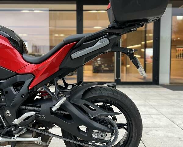 Красный БМВ S 1000XR, объемом двигателя 1 л и пробегом 5 тыс. км за 20800 $, фото 17 на Automoto.ua