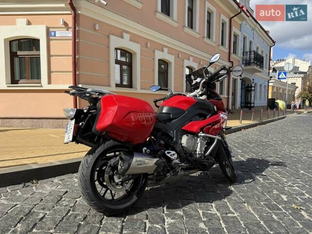 Красный БМВ S 1000XR, объемом двигателя 1 л и пробегом 49 тыс. км за 12000 $, фото 5 на Automoto.ua