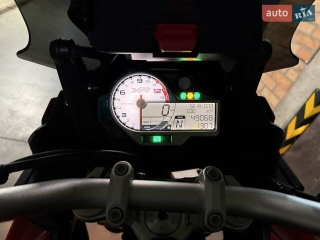 Красный БМВ S 1000XR, объемом двигателя 1 л и пробегом 49 тыс. км за 12000 $, фото 11 на Automoto.ua
