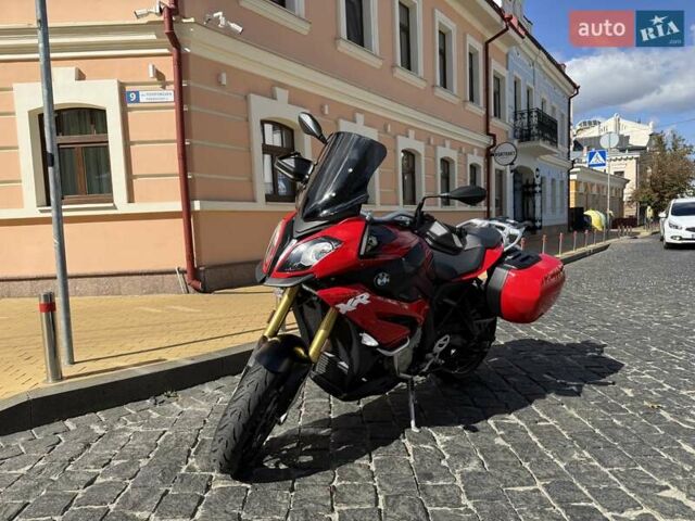 Красный БМВ S 1000XR, объемом двигателя 1 л и пробегом 49 тыс. км за 12000 $, фото 3 на Automoto.ua
