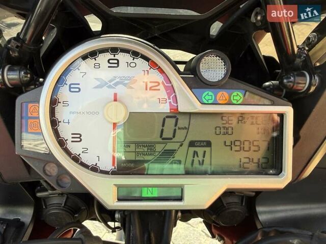 Красный БМВ S 1000XR, объемом двигателя 1 л и пробегом 49 тыс. км за 12000 $, фото 10 на Automoto.ua