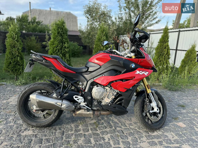 Красный БМВ S 1000XR, объемом двигателя 1 л и пробегом 22 тыс. км за 4300 $, фото 4 на Automoto.ua
