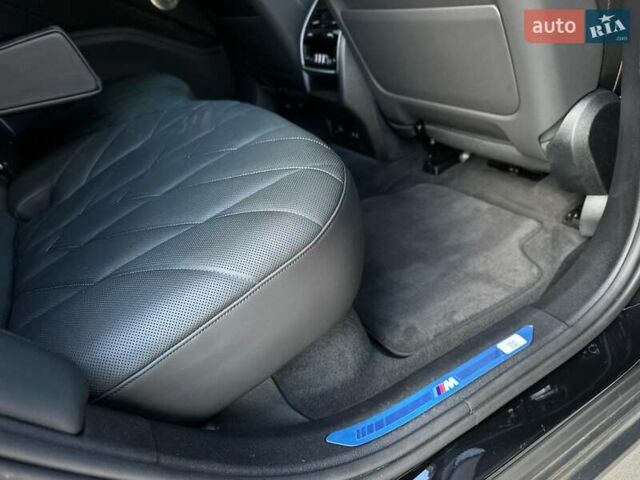 Черный БМВ XM, объемом двигателя 4.39 л и пробегом 25 тыс. км за 159900 $, фото 70 на Automoto.ua