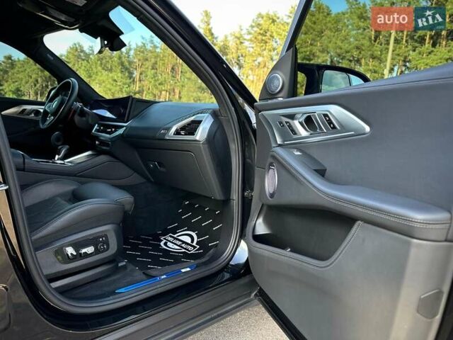 Черный БМВ XM, объемом двигателя 4.39 л и пробегом 25 тыс. км за 159900 $, фото 98 на Automoto.ua