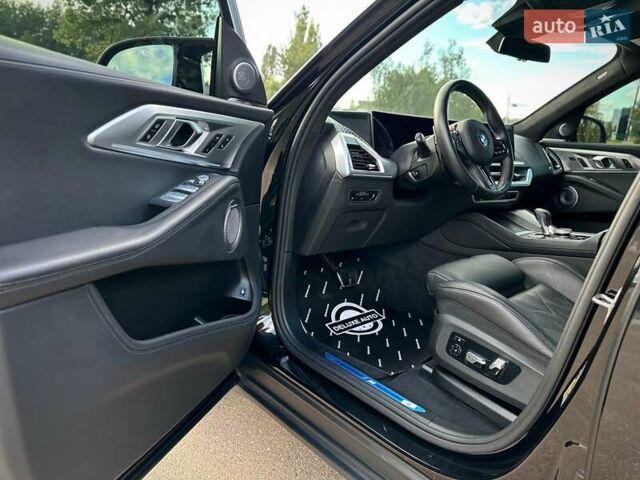 Черный БМВ XM, объемом двигателя 4.39 л и пробегом 25 тыс. км за 159900 $, фото 76 на Automoto.ua