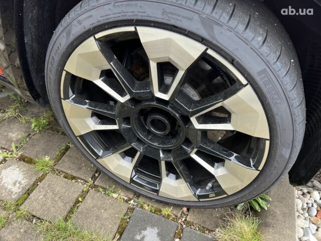 БМВ XM, об'ємом двигуна 4.3 л та пробігом 1 тис. км за 255133 $, фото 9 на Automoto.ua