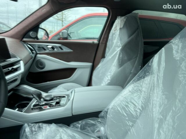 БМВ XM, объемом двигателя 4.4 л и пробегом 0 тыс. км за 176605 $, фото 36 на Automoto.ua