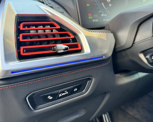 БМВ XM, объемом двигателя 4.39 л и пробегом 1 тыс. км за 267000 $, фото 22 на Automoto.ua