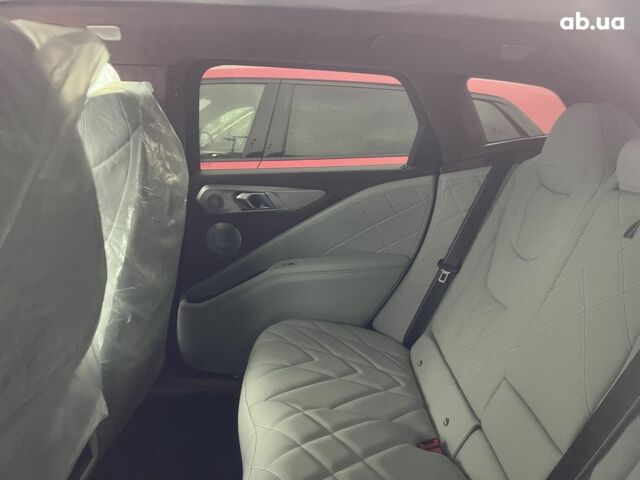 БМВ XM, объемом двигателя 4.4 л и пробегом 0 тыс. км за 176605 $, фото 31 на Automoto.ua